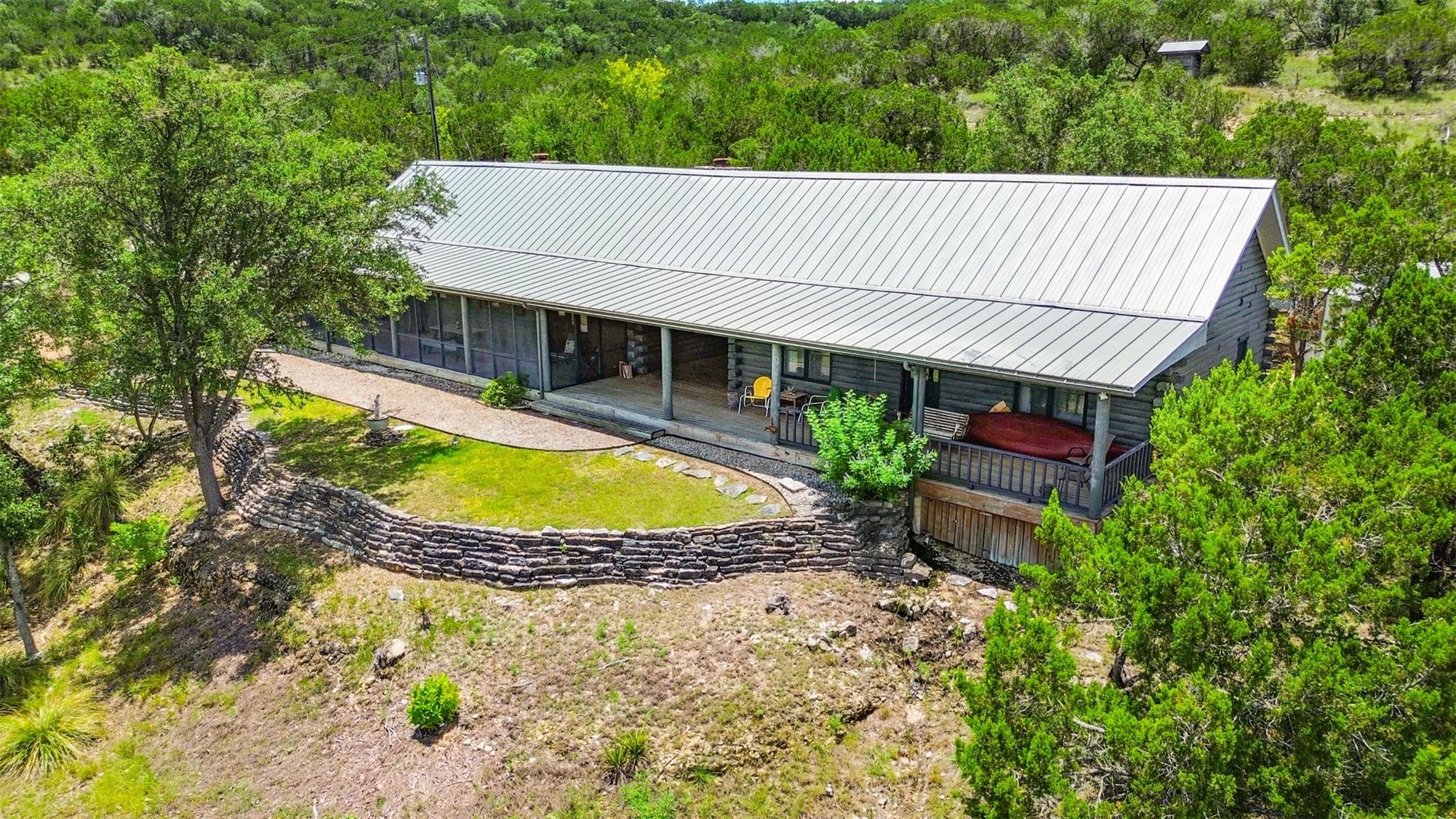 707 Deer Lake RD