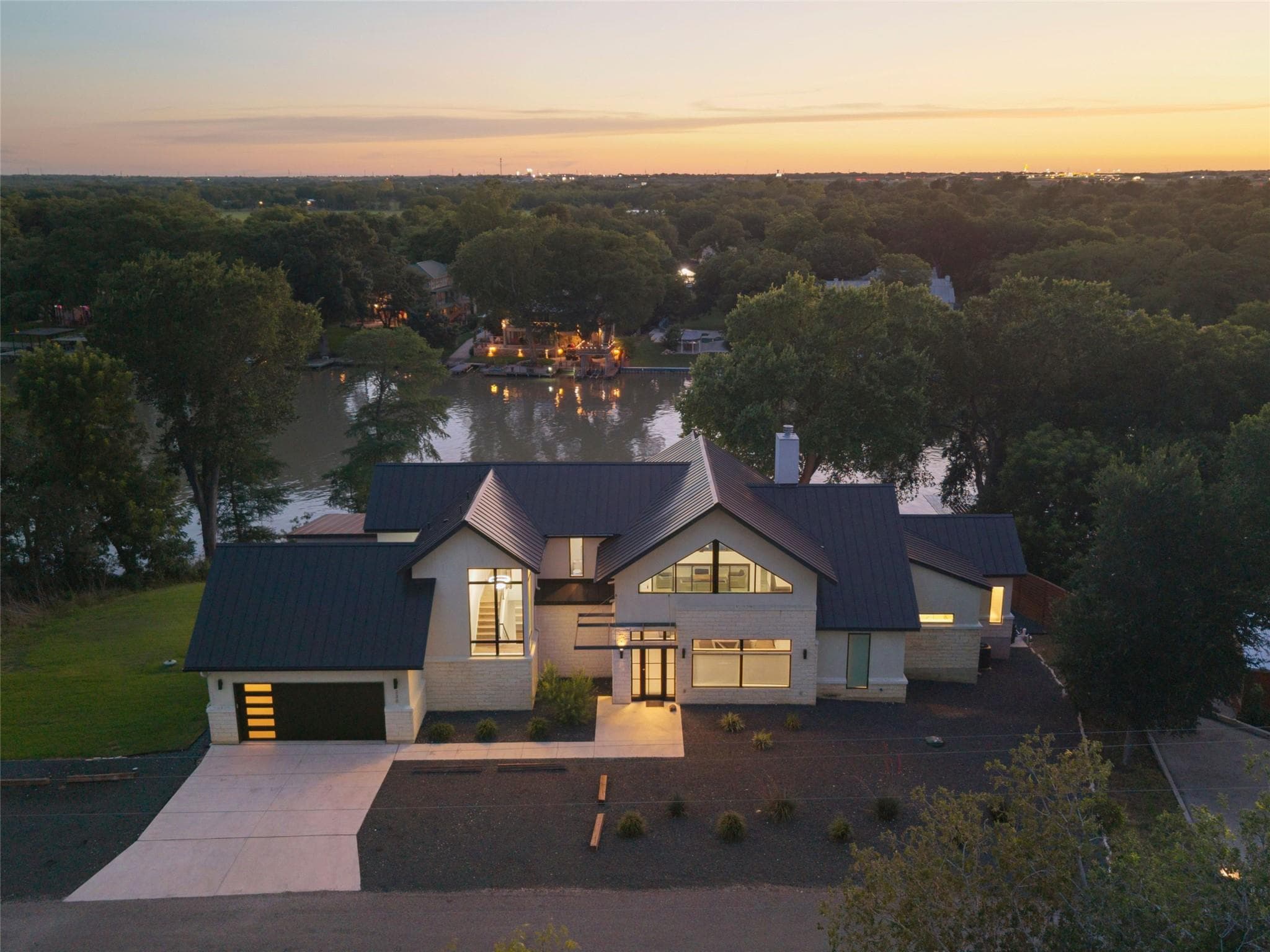230 Turtle LN