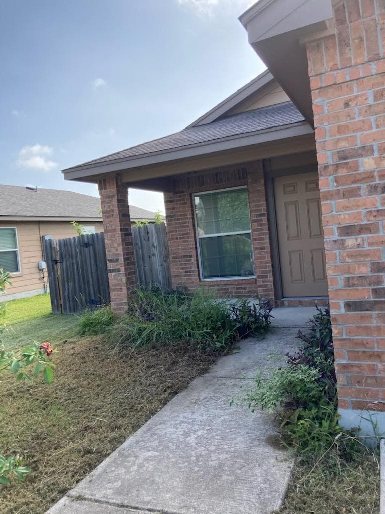 2416 Blue Sky LN