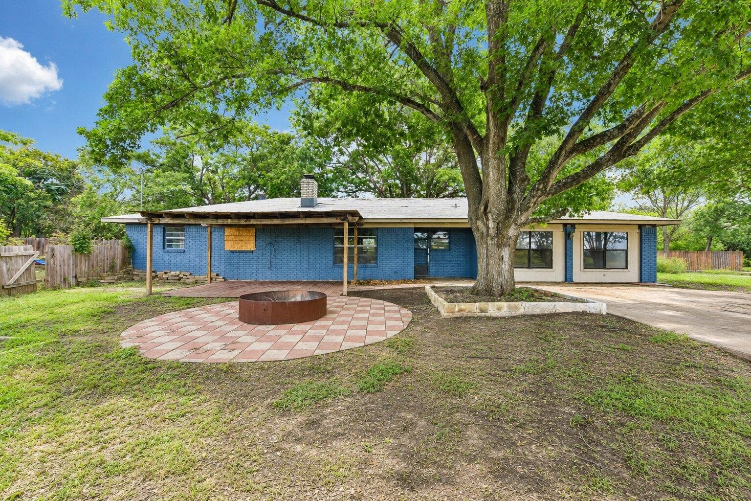 1111 Silent Valley RD