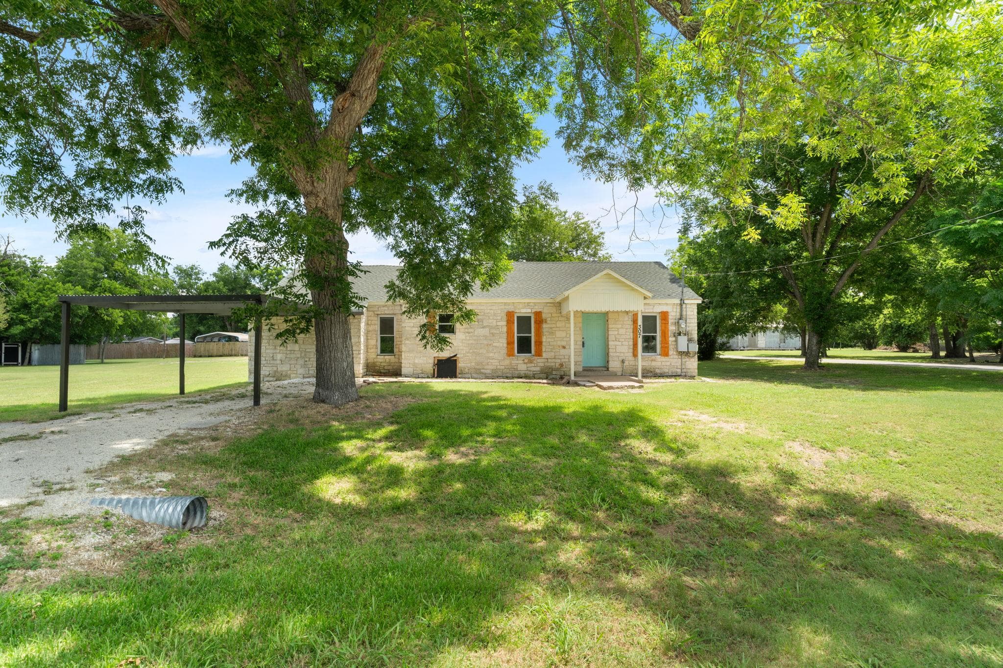 307 Crockett ST