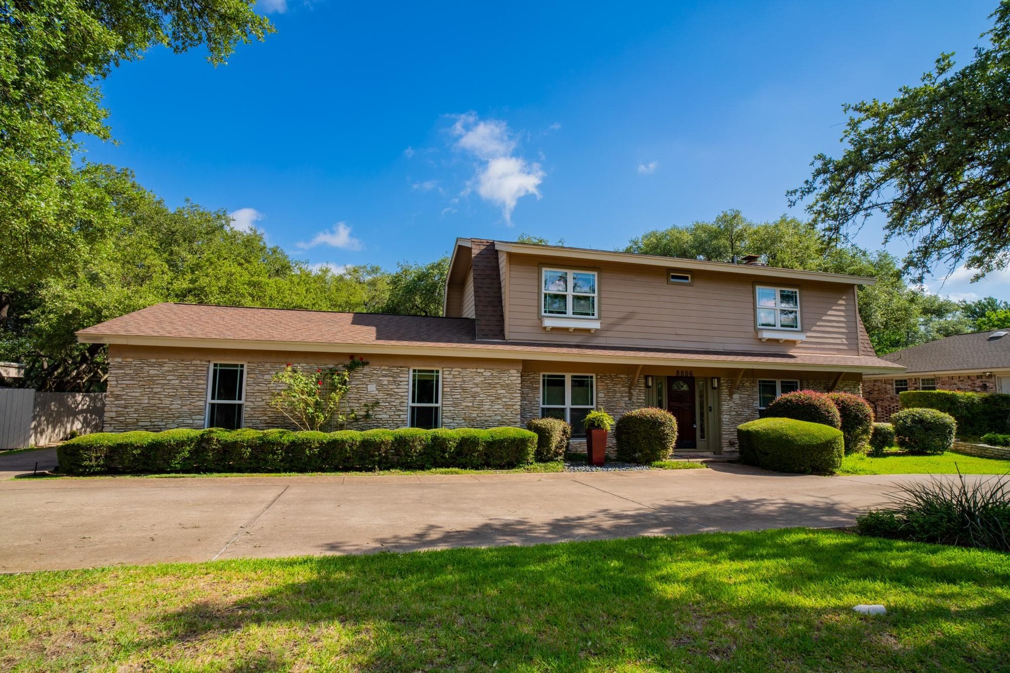 8806 Balcones Club DR