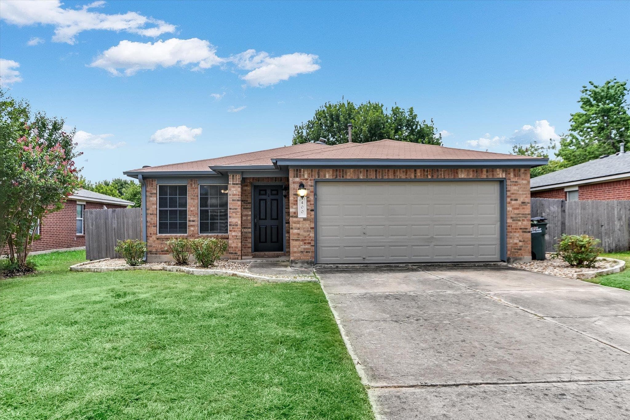 400 Ashbury DR